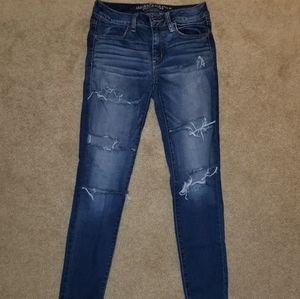 American Eagles Size 4 Jeggings w Distress